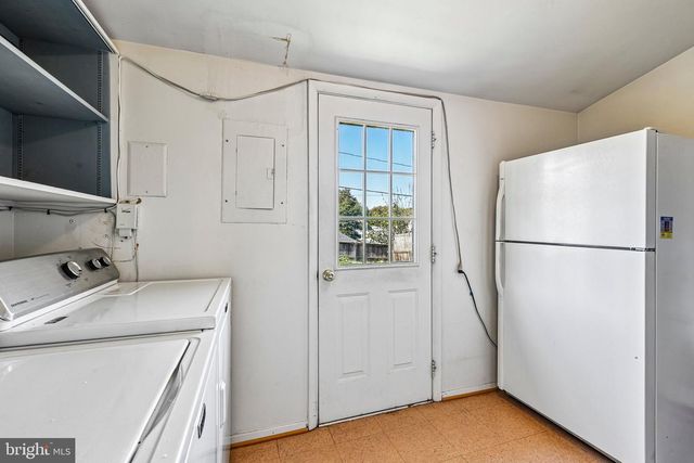 4428 MIDDLE RIDGE DR, Fairfax, VA 22033
