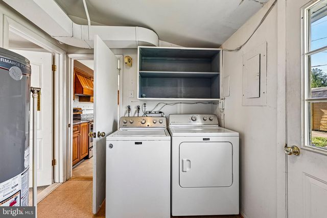 4428 MIDDLE RIDGE DR, Fairfax, VA 22033