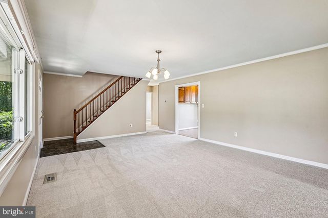 4428 MIDDLE RIDGE DR, Fairfax, VA 22033