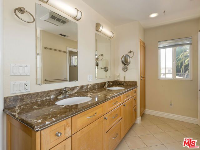 1563 W 218th Street, Torrance, CA 90501