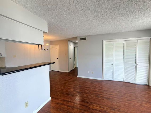 2750 Holly Hall Street, Houston, TX 77054