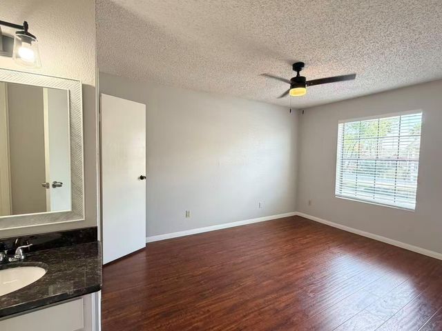 2750 Holly Hall Street, Houston, TX 77054