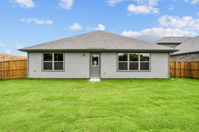 515 Forest Haven Drive, Van Alstyne, TX 75495