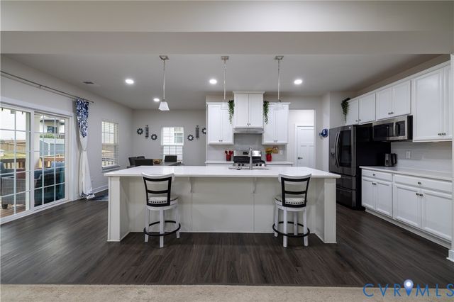 9236 Fairfield Farm Ct, Mechanicsville, VA 23116