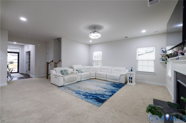 9236 Fairfield Farm Ct, Mechanicsville, VA 23116