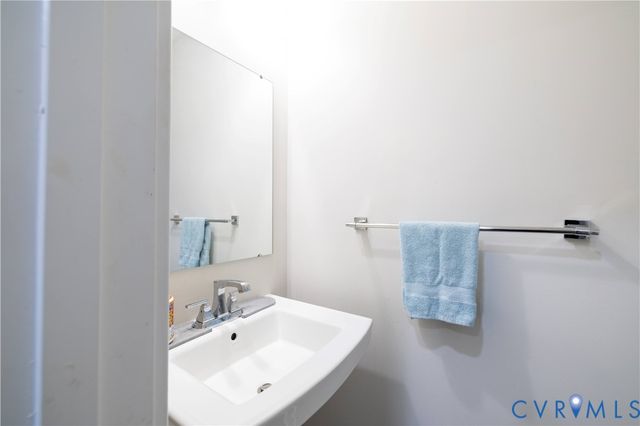 9236 Fairfield Farm Ct, Mechanicsville, VA 23116