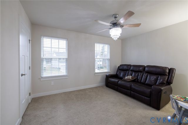 9236 Fairfield Farm Ct, Mechanicsville, VA 23116