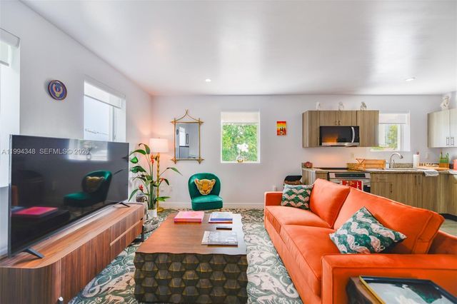 165 NW 39th St 7, Miami, FL 33127