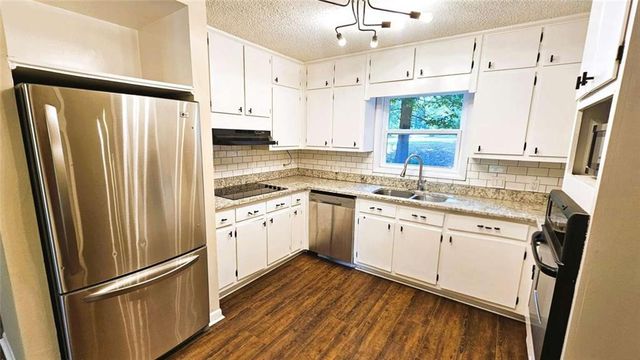 1655 Fieldgreen Overlook, Stone Mountain, GA 30088