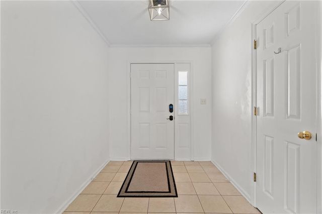 639 Alberthas DR, Virginia Beach, VA 23452