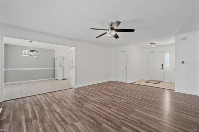 639 Alberthas DR, Virginia Beach, VA 23452