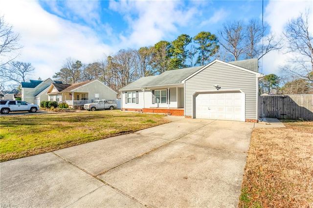 639 Alberthas DR, Virginia Beach, VA 23452