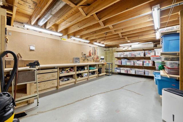 1001 Fairfield COURT, Glendale, WI 53217