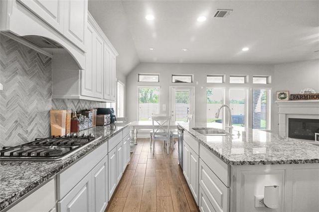15 Eden Hollow Lane, Richmond, TX 77406
