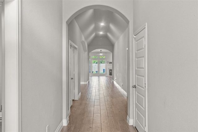 15 Eden Hollow Lane, Richmond, TX 77406
