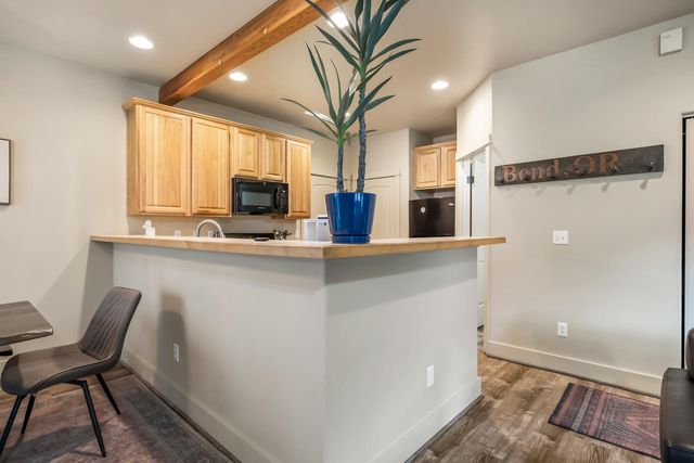 20184 Merriewood Lane, Bend, OR 97702