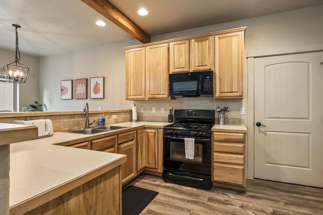 20184 Merriewood Lane, Bend, OR 97702