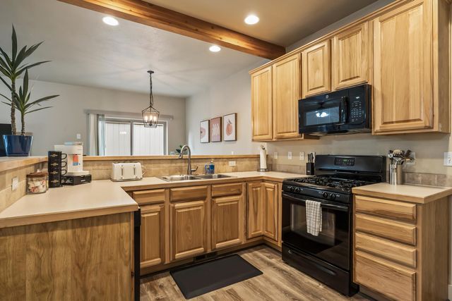20184 Merriewood Lane, Bend, OR 97702