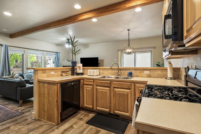 20184 Merriewood Lane, Bend, OR 97702