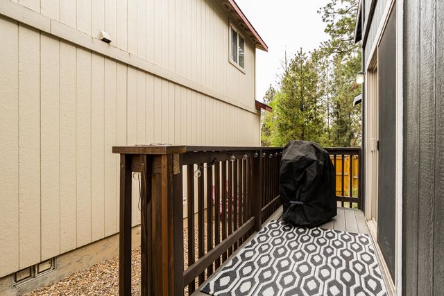 20184 Merriewood Lane, Bend, OR 97702
