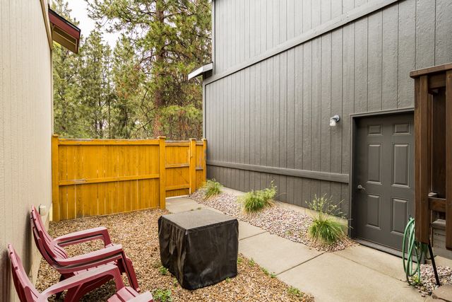 20184 Merriewood Lane, Bend, OR 97702