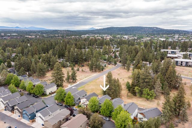 20184 Merriewood Lane, Bend, OR 97702