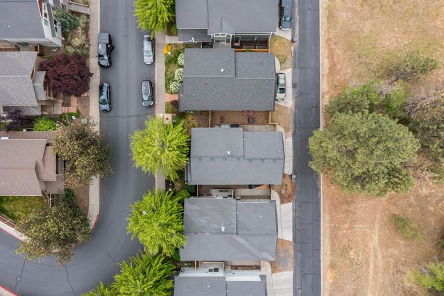 20184 Merriewood Lane, Bend, OR 97702