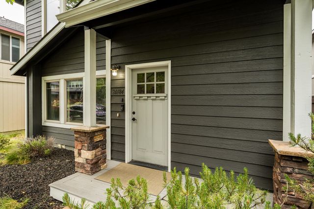 20184 Merriewood Lane, Bend, OR 97702
