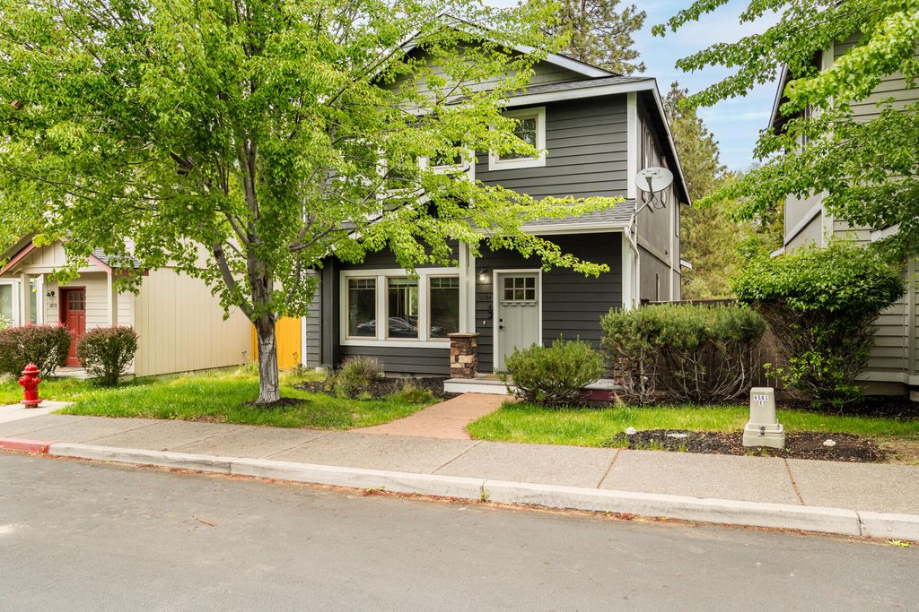 20184 Merriewood Lane, Bend, OR 97702