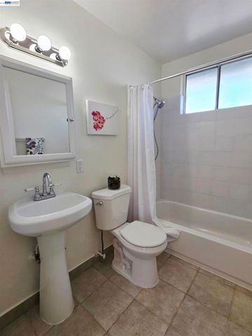 1552 Orchard Ave, San Leandro, CA 94577