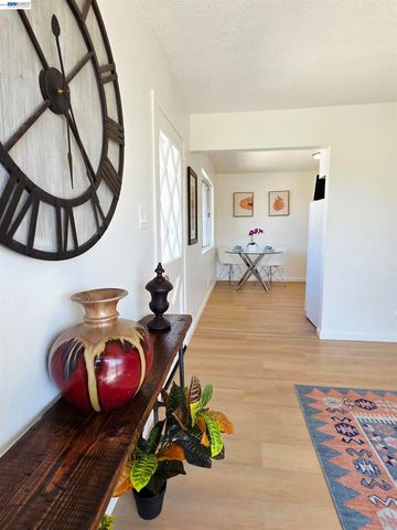 1552 Orchard Ave, San Leandro, CA 94577