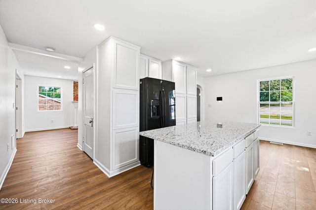 4225 Trio Ave, Louisville, KY 40219