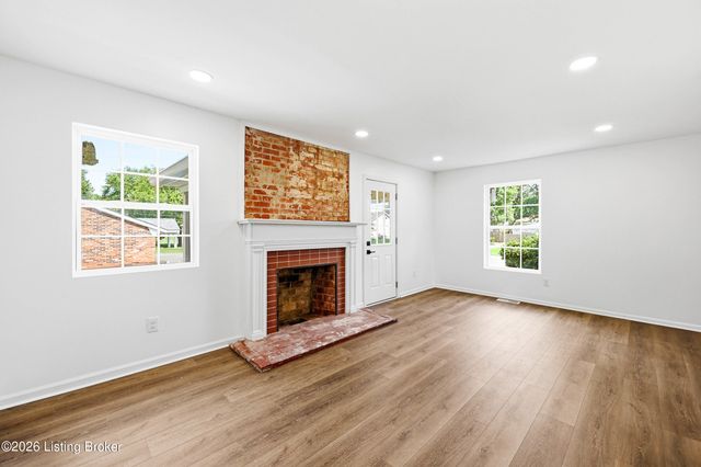 4225 Trio Ave, Louisville, KY 40219