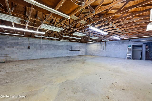 4225 Trio Ave, Louisville, KY 40219