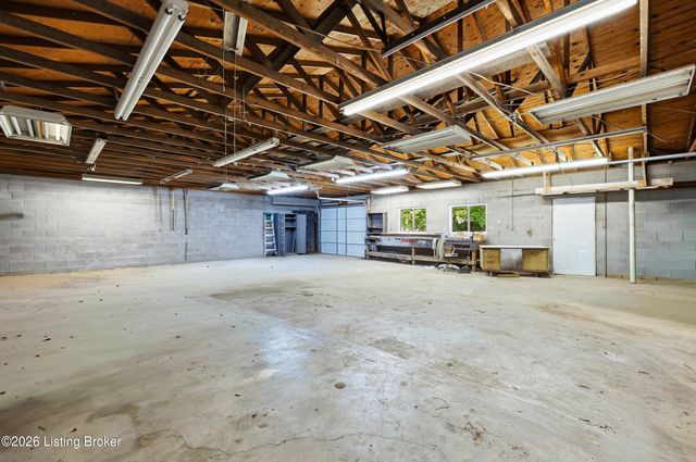 4225 Trio Ave, Louisville, KY 40219