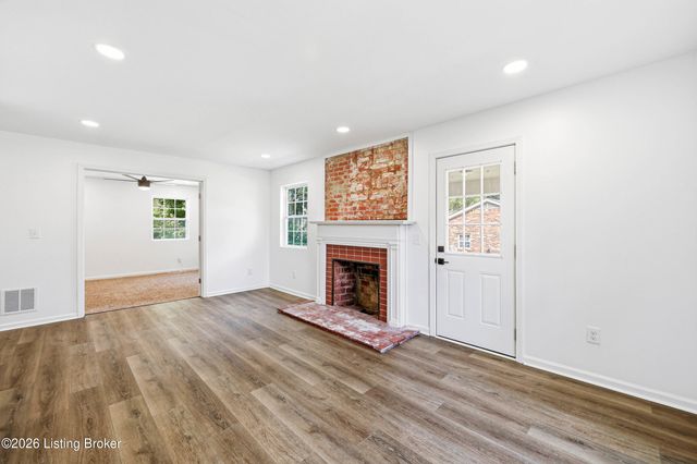 4225 Trio Ave, Louisville, KY 40219