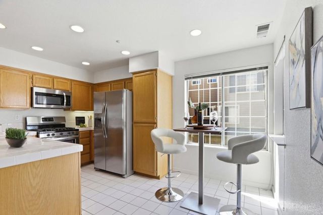 1856 Elk Grove, San Jose, CA 95131