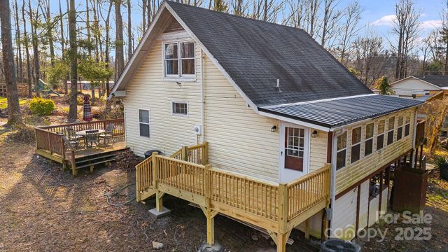 59 Rollins Street, Hendersonville, NC 28792