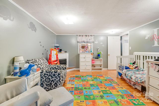 59 Rollins Street, Hendersonville, NC 28792