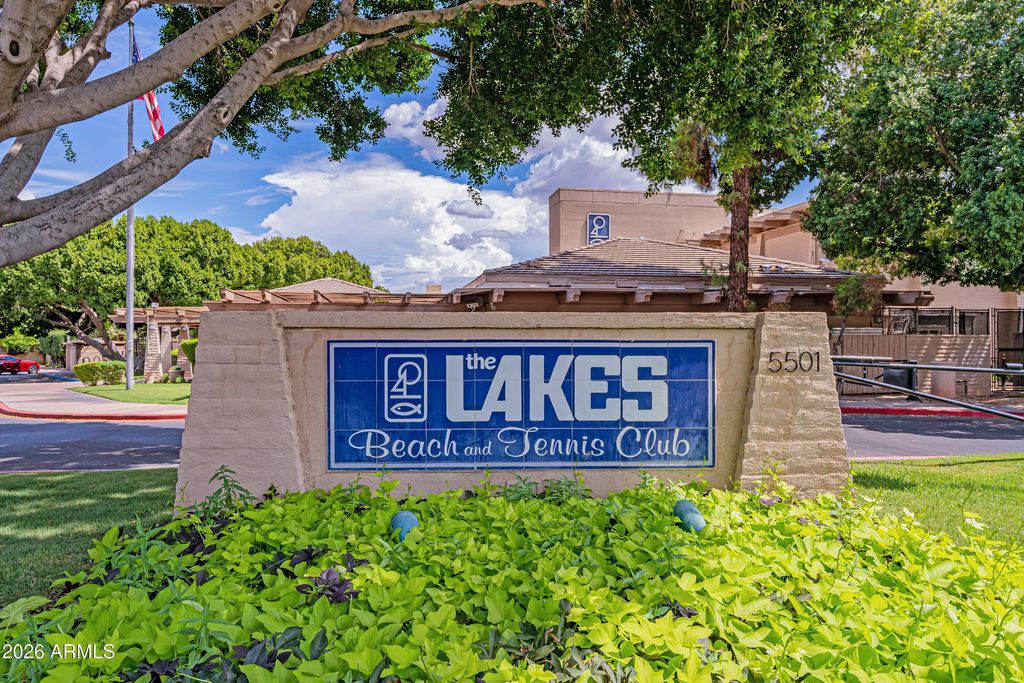5419 S COMPASS Road, Tempe, AZ 85283 — exterior