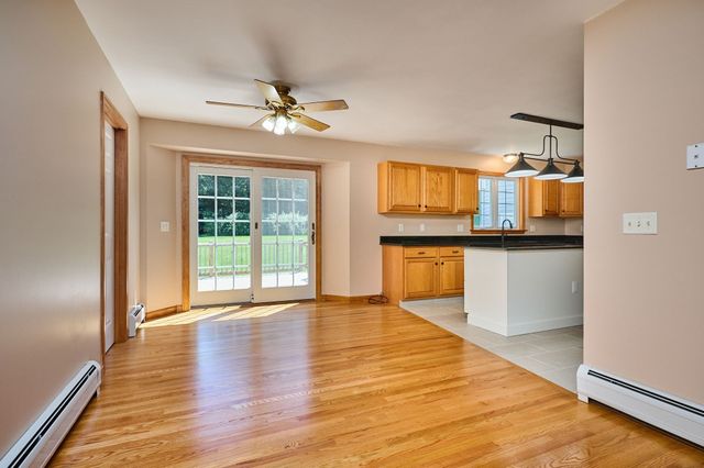 20 Clark Lane, Easthampton, MA 01027
