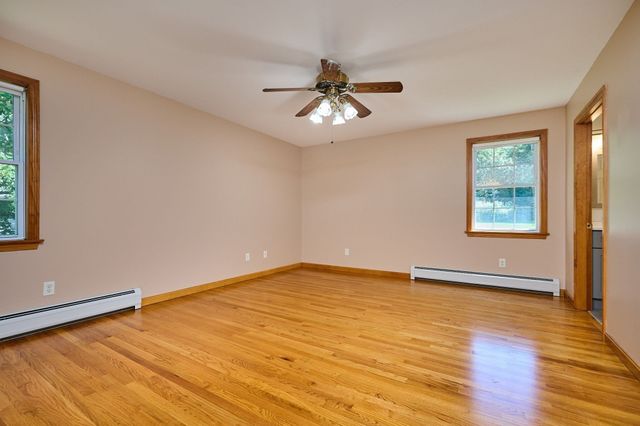 20 Clark Lane, Easthampton, MA 01027