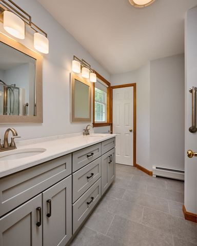 20 Clark Lane, Easthampton, MA 01027