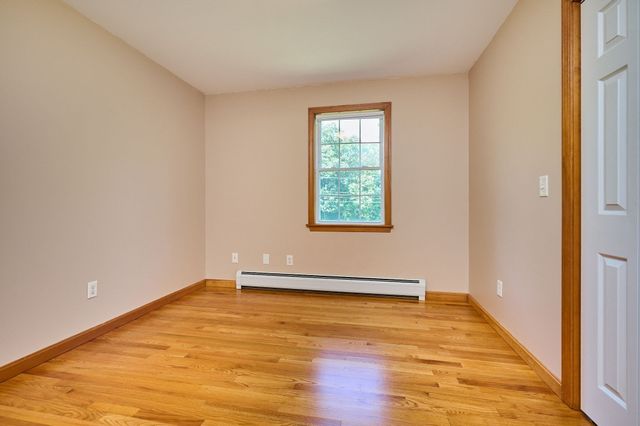 20 Clark Lane, Easthampton, MA 01027