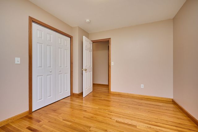 20 Clark Lane, Easthampton, MA 01027