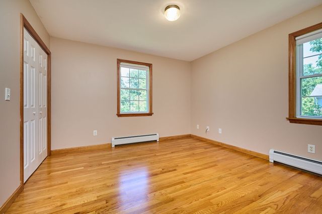20 Clark Lane, Easthampton, MA 01027