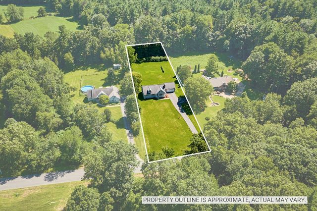 20 Clark Lane, Easthampton, MA 01027