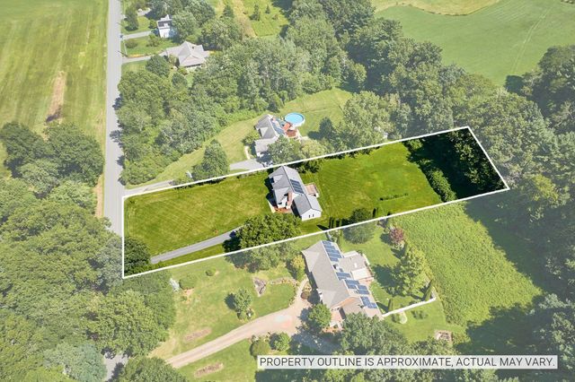 20 Clark Lane, Easthampton, MA 01027