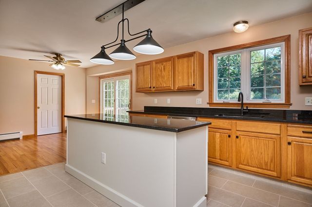 20 Clark Lane, Easthampton, MA 01027