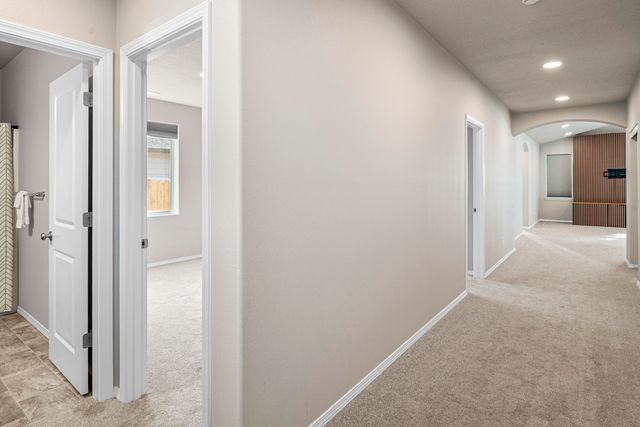 2346 NW Teak Place, Redmond, OR 97756